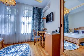 Navat Hotel