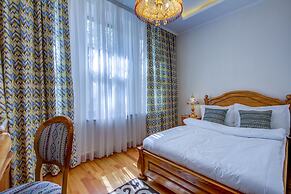 Navat Hotel