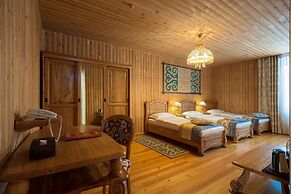 Navat Hotel