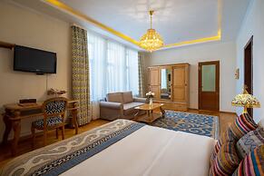 Navat Hotel