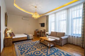 Navat Hotel