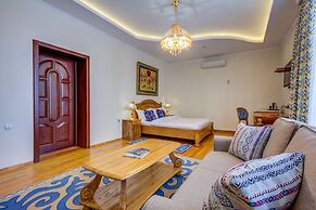Navat Hotel