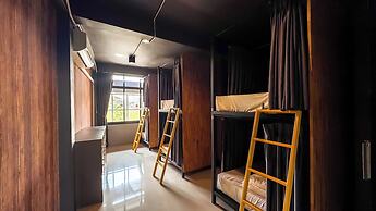 Room 22 Hostel - near Chinatown