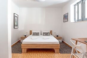 Dioskouros Hostel