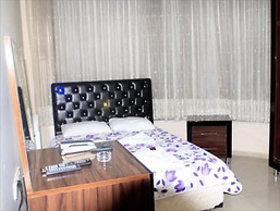 Hotel Side