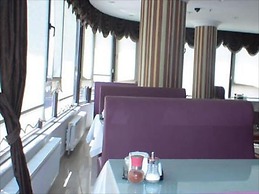 Hotel Side