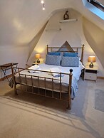 Goldcrest House