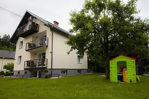 Razingar Apartments