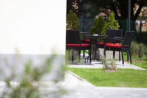 Razingar Apartments
