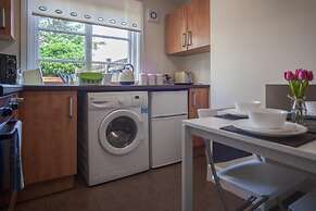 1 Willows Apartment