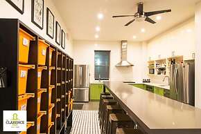 The Clarence Park - Hostel