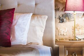 Phaedra Suites