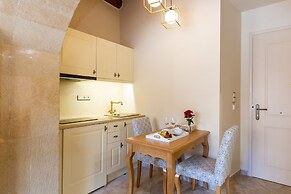 Phaedra Suites