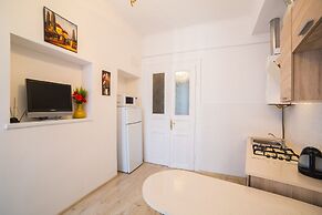 Romantic Apartment near Square Rynok