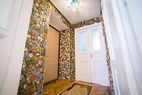 Romantic Apartment near Square Rynok