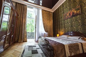 Romantic Apartment near Square Rynok