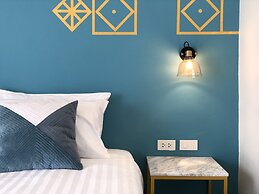 Goodnight Poshtel