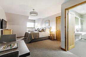 Skye Lodge