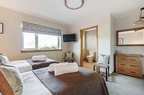 Skye Lodge