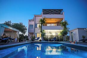 Villa Olive Garden Apartments