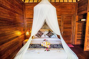 Maha Guru Huts