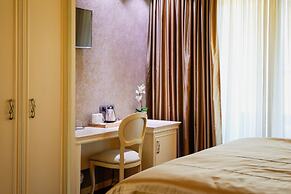 Grand Hotel & Spa Tirana