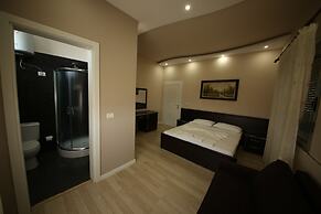 Hotel Holiday