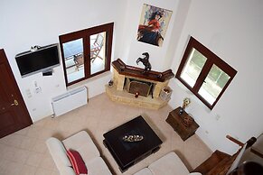 Villa Bella Loukisia