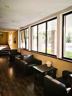 Hotel Salut