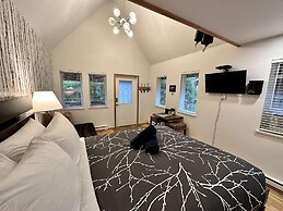 West Coast Cabin