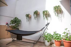 Thisio Modern House