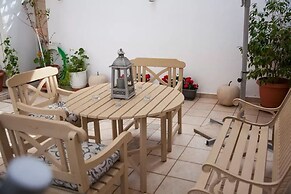 Thisio Modern House