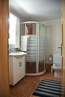 Thisio Modern House