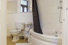 St John's Cottage - Simple2let Serviced Apartments