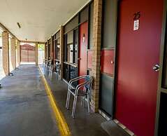 Sarina Motor Inn