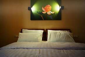 Tundra Hotel