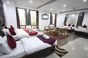 Hotel Raj Mandir