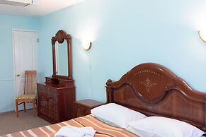 AMAKS Tourist hotel
