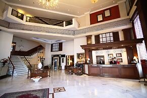 Hotel President