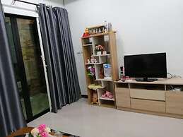 Baan Dear Home Stay