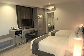 Frame Hotel