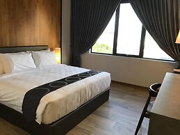 Frame Hotel
