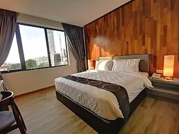 Frame Hotel