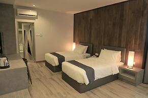 Frame Hotel