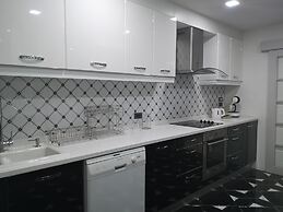 Luxury Penthouse on Sukhumvit Area