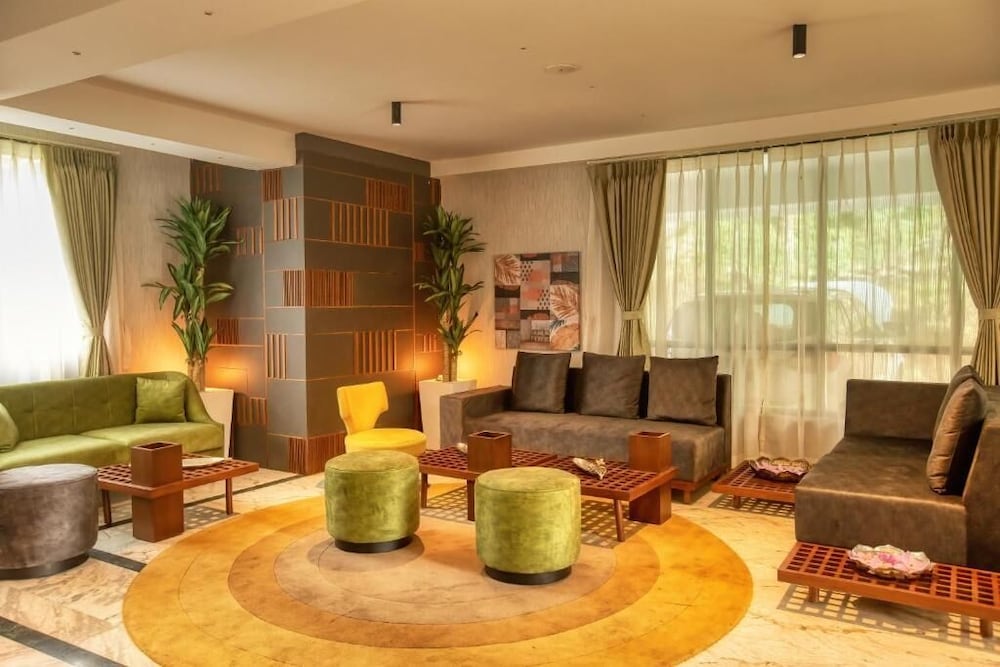 Udaan Olive Hotel & Spa Pelling