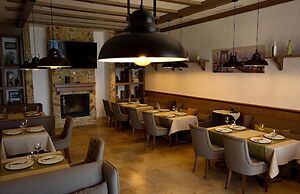 Oak Leaf Residences