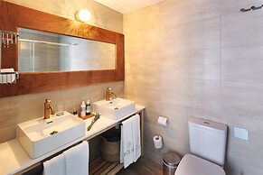 Polis 1907 by Louis Hotels