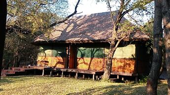 Kavumbu Camp