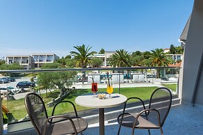 Iris Hotel